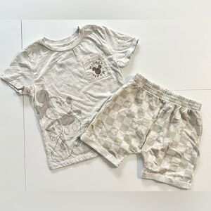 Mickey Mouse Gray T-Shirt and Shorts Set
